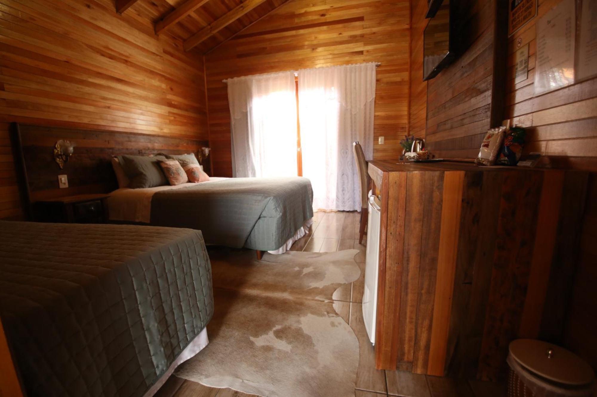 Inn Dos Butias *